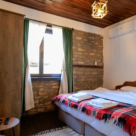 Vakantiehuis трите къщи Leshten